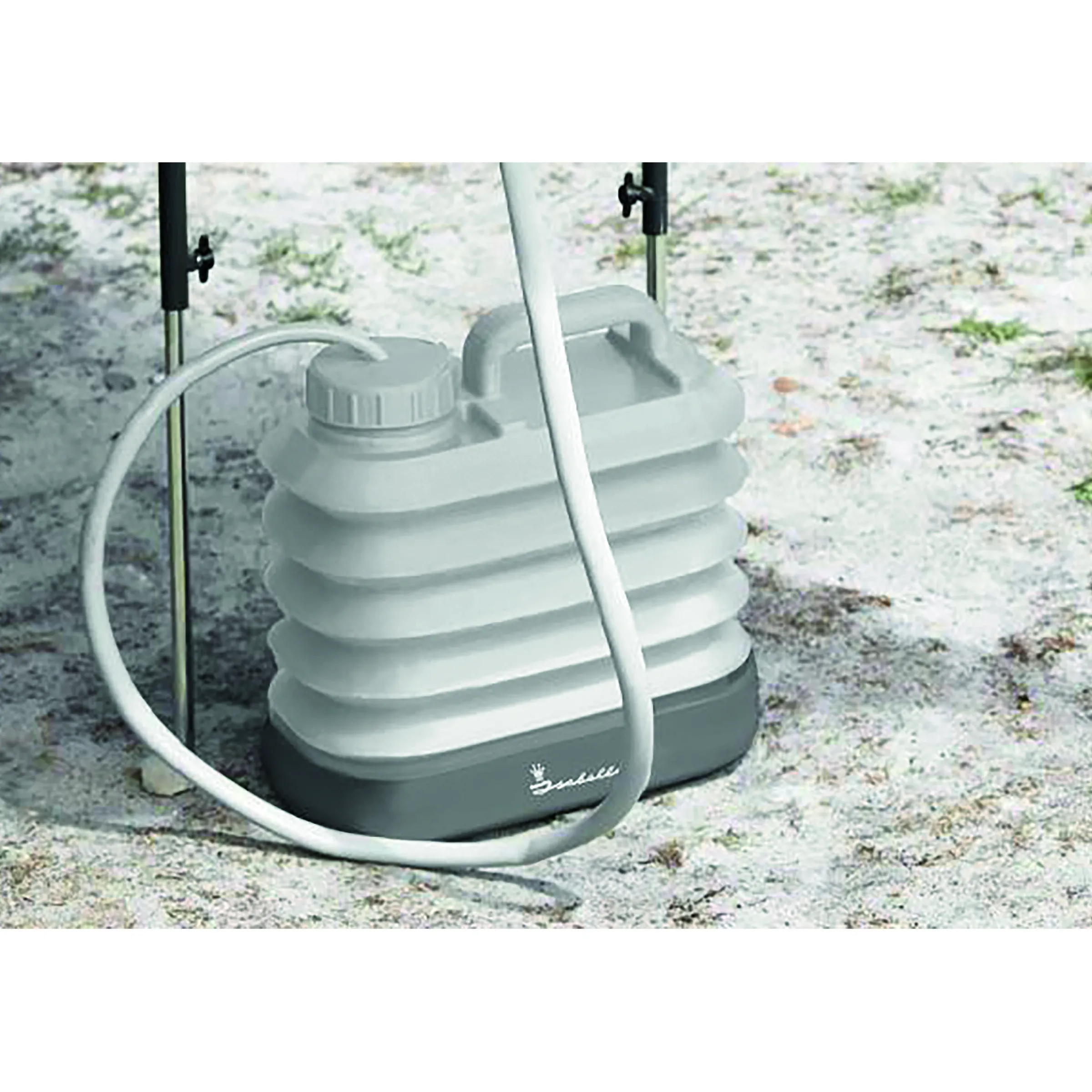 Bidon à eau pliable