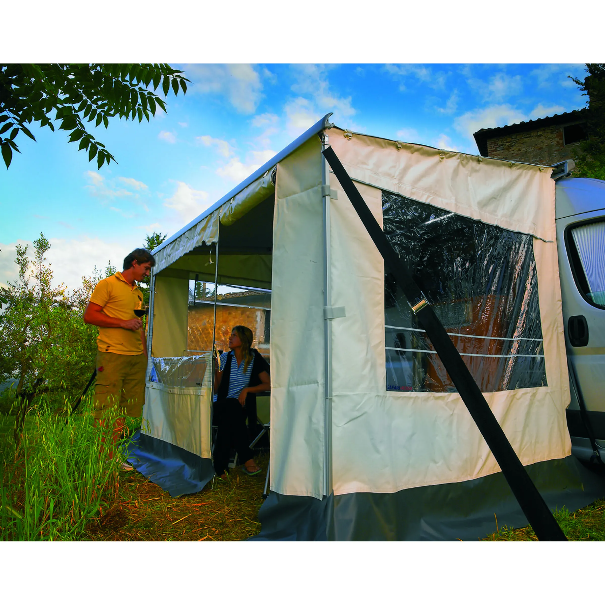 Façade Safari Room