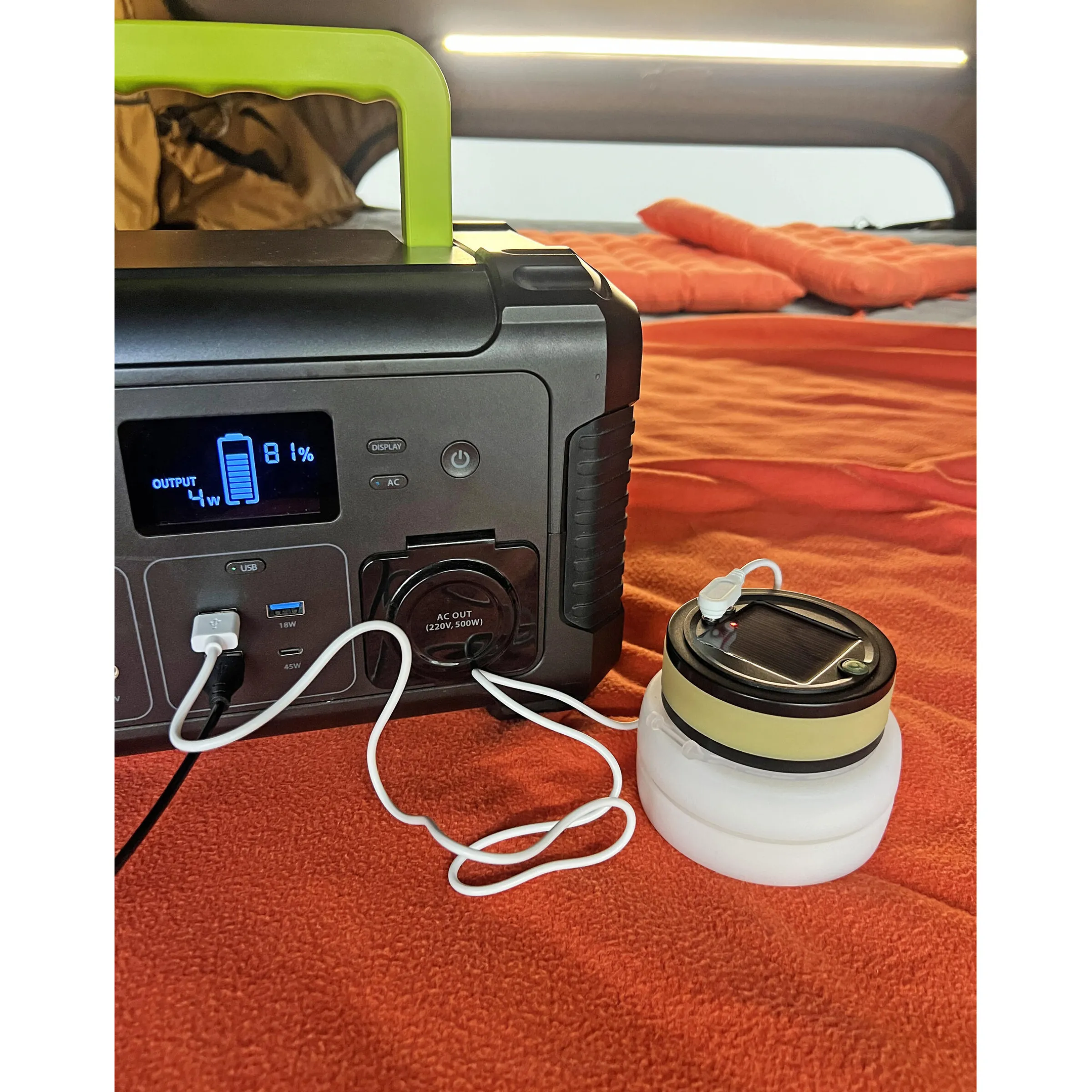 Lanterne de camping solaire magnétique rechargeable