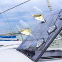 Lot de 2 verres à champagne en cristal aimantés
