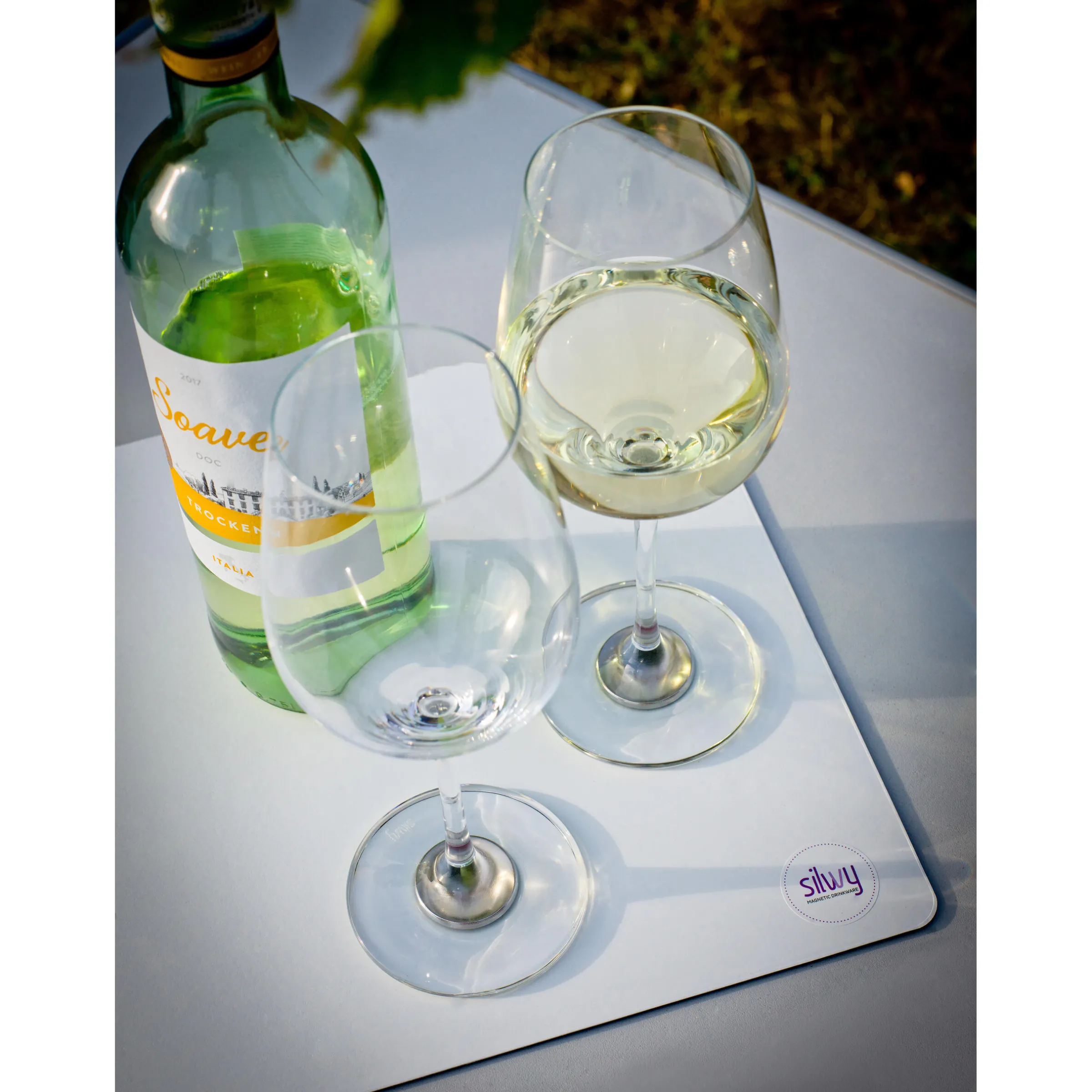 Lot de 2 verres à vin en cristal aimantés