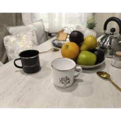 Set de 2 mugs en acier émaillé